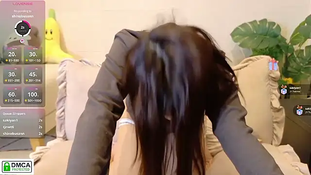 SUZU  online show from 03/29/26, 01:11