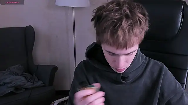 Snapshot of _tokyo_ghoul chatting on 12/04/24, 10:02 tokyo ghoul online show from 12/04/24, 10:02