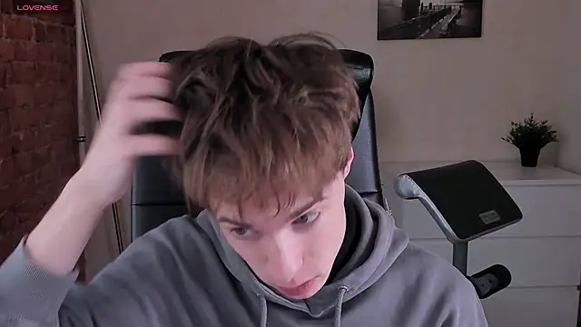 Snapshot of _tokyo_ghoul chatting on 01/17/25, 10:11 tokyo ghoul online show from 01/17/25, 10:11