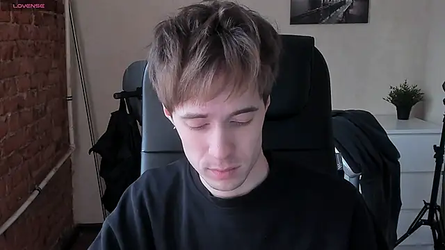 Snapshot of _tokyo_ghoul chatting on 02/06/25, 10:15 tokyo ghoul online show from 02/06/25, 10:15