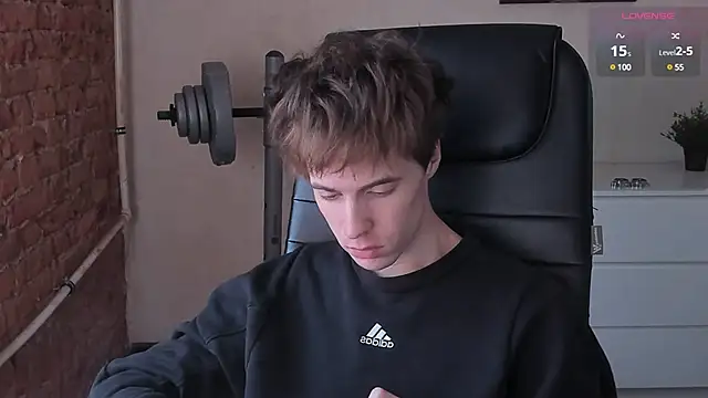 Snapshot of _tokyo_ghoul chatting on 02/14/25, 01:18 tokyo ghoul online show from 02/14/25, 01:18