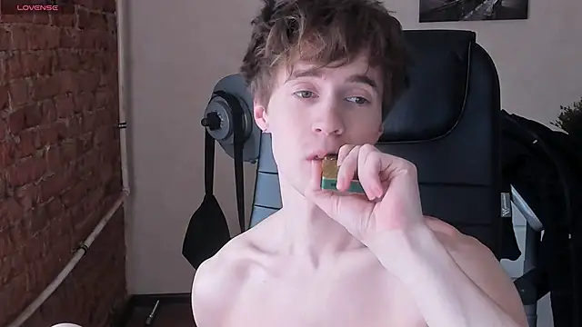 Snapshot of _tokyo_ghoul chatting on 02/28/25, 10:20 tokyo ghoul online show from 02/28/25, 10:20