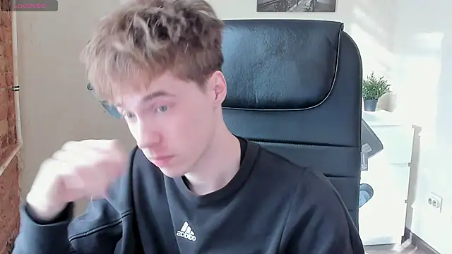 Snapshot of _tokyo_ghoul chatting on 03/09/25, 10:08 tokyo ghoul online show from 03/09/25, 10:08