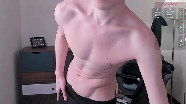 Snapshot of _tokyo_ghoul chatting on 03/13/25, 01:18 tokyo ghoul online show from 03/13/25, 01:18