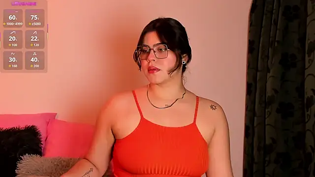 Snapshot of veronica185 chatting on 06/11/26, 02:53 veronica185 online show from 06/11/26, 02:53