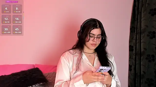 Snapshot of veronica185 chatting on 07/08/26, 03:11 veronica185 online show from 07/08/26, 03:11