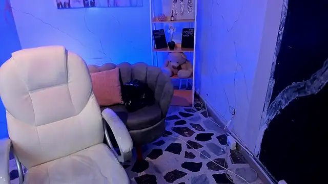 NiickyJones online show from 10/07/25, 09:34