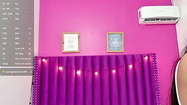 littlee emilyy  online show from 02/22/25, 03:01