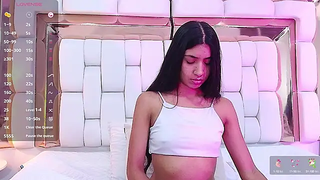 littlee emilyy  online show from 02/27/25, 03:04