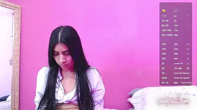 littlee emilyy  online show from 03/22/25, 08:51