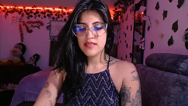 Snapshot of azahar__ziiz chatting on 01/16/25, 05:00 azahar ziiz online show from 01/16/25, 05:00