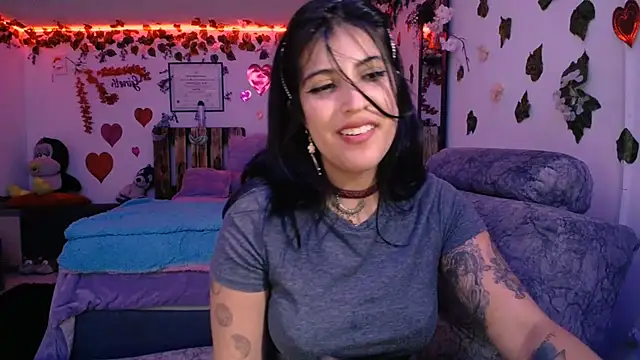 Snapshot of azahar__ziiz chatting on 02/21/25, 10:37 azahar ziiz online show from 02/21/25, 10:37