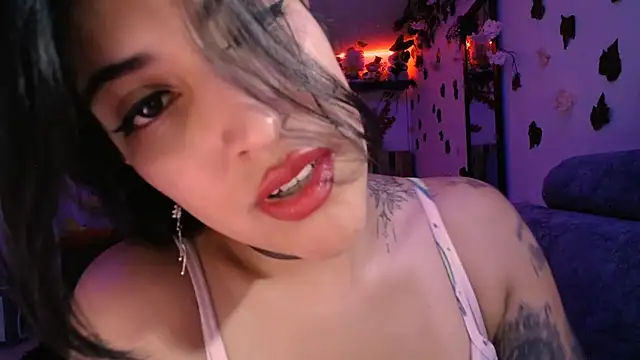 Snapshot of azahar__ziiz chatting on 03/02/25, 12:32 azahar ziiz online show from 03/02/25, 12:32