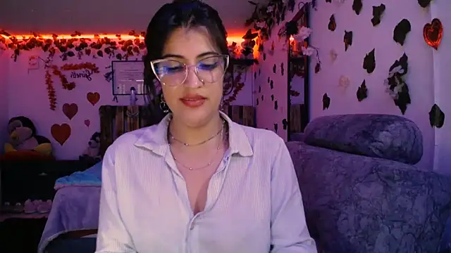 Snapshot of azahar__ziiz chatting on 03/03/25, 08:43 azahar ziiz online show from 03/03/25, 08:43