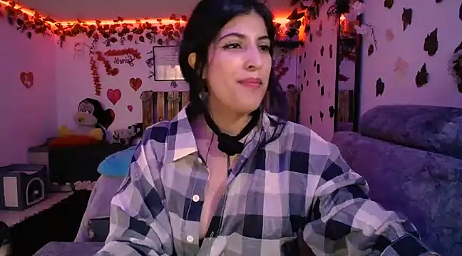 Snapshot of azahar__ziiz chatting on 03/09/25, 05:39 azahar ziiz online show from 03/09/25, 05:39