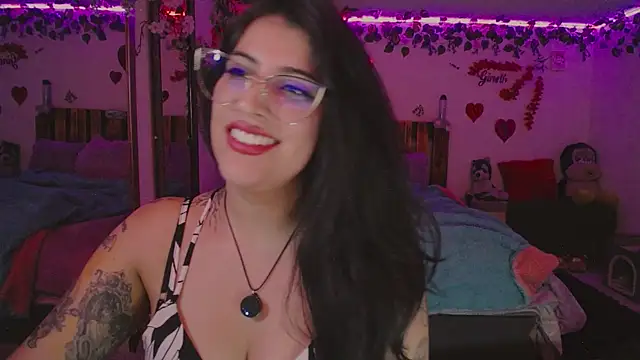 Snapshot of azahar__ziiz chatting on 09/23/25, 02:58 azahar ziiz online show from 09/23/25, 02:58