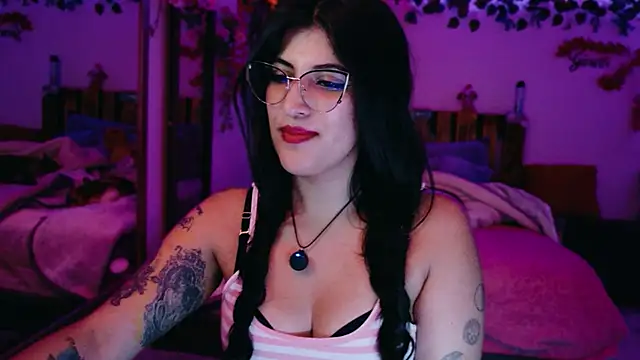 Snapshot of azahar__ziiz chatting on 11/30/25, 10:36 azahar ziiz online show from 11/30/25, 10:36