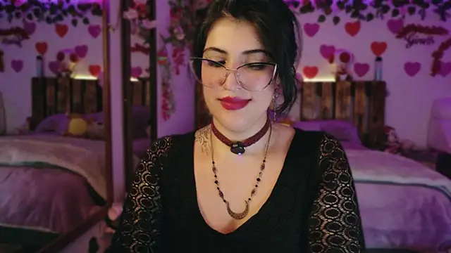 Snapshot of azahar__ziiz chatting on 06/11/26, 02:53 azahar ziiz online show from 06/11/26, 02:53