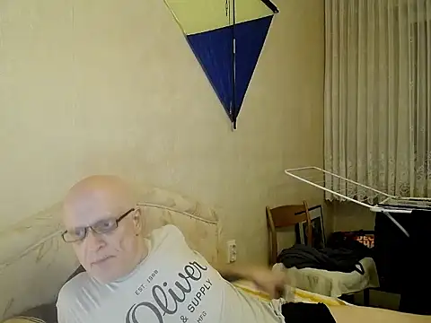 Snapshot of HornyRalfi55 chatting on 01/19/25, 09:34 HornyRalfi55 online show from 01/19/25, 09:34