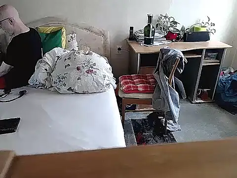 Snapshot of HornyRalfi55 chatting on 02/02/26, 01:43 HornyRalfi55 online show from 02/02/26, 01:43