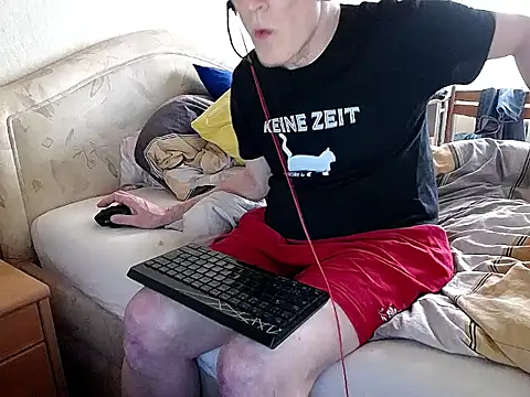 Snapshot of HornyRalfi55 chatting on 02/12/26, 12:55 HornyRalfi55 online show from 02/12/26, 12:55