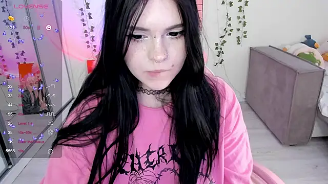 Snapshot of SelenaCute chatting on 02/27/25, 08:17 SelenaCute online show from 02/27/25, 08:17