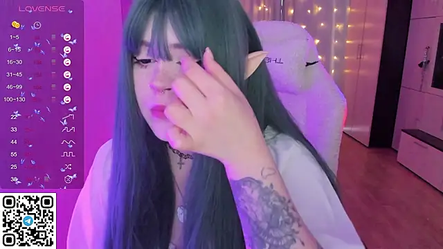 SelenaCute online show from 03/23/26, 05:44