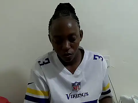 lizbela1 online show from 10/17/25, 10:45