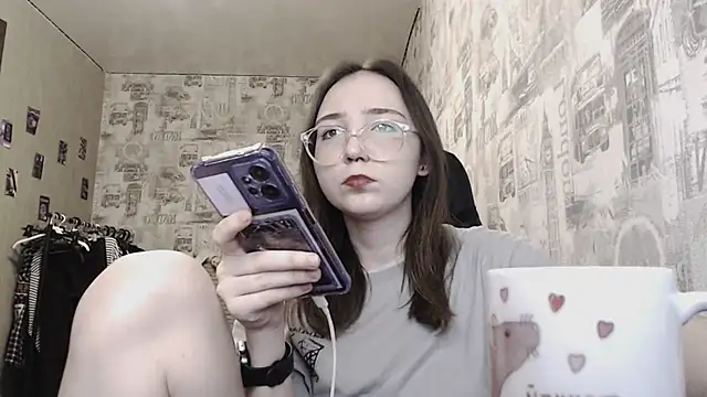 AmeliaKamishiro online show from 02/04/25, 06:06