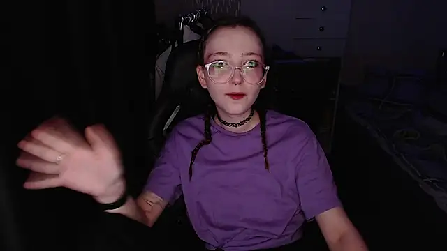 AmeliaKamishiro online show from 11/26/25, 03:18