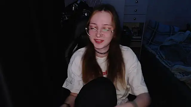 AmeliaKamishiro online show from 11/28/25, 04:04