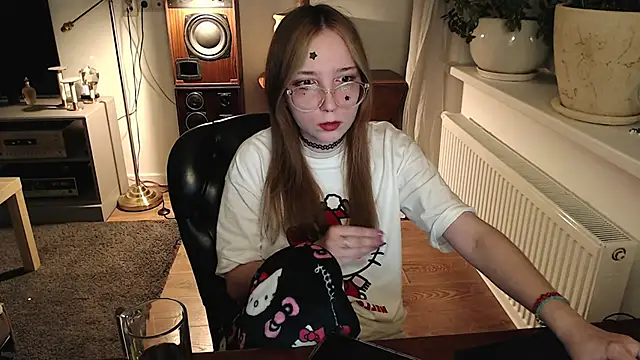AmeliaKamishiro online show from 01/05/26, 07:39