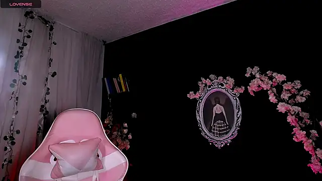 kitty roxy online show from 03/20/26, 06:40