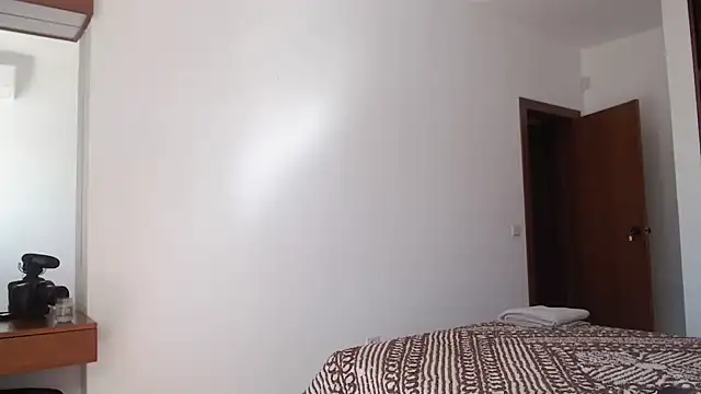 Snapshot of SexyandMarried1 chatting on 09/12/25, 03:12 SexyandMarried1 online show from 09/12/25, 03:12