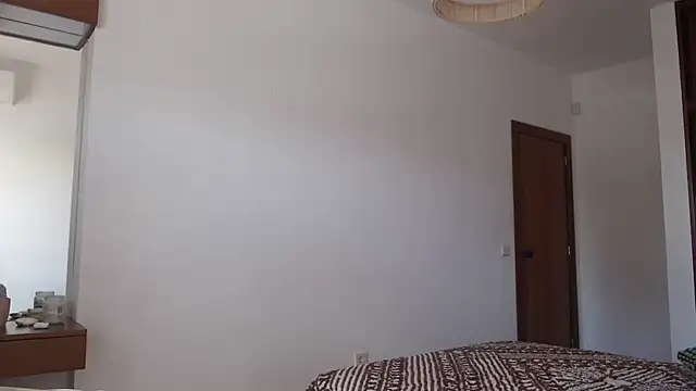 Snapshot of SexyandMarried1 chatting on 11/06/25, 01:34 SexyandMarried1 online show from 11/06/25, 01:34