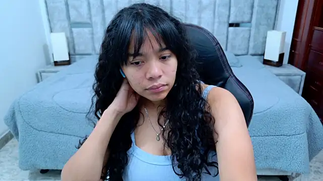 laureentt  online show from 02/16/26, 03:24