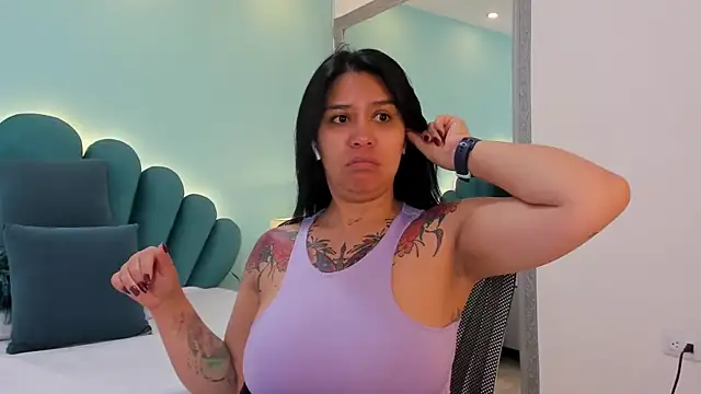 sharlott18 online show from 03/28/26, 06:51