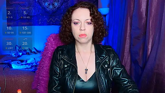 Snapshot of Helena__Femdom chatting on 09/28/25, 02:44 Helena Femdom online show from 09/28/25, 02:44