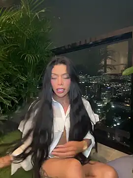 Snapshot of HOT_LADY_777 chatting on 11/05/25, 11:27 HOT LADY 777 online show from 11/05/25, 11:27