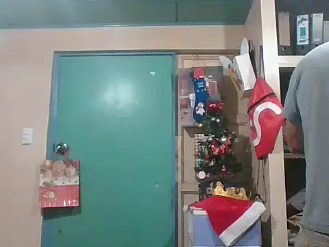 Snapshot of kavir-sebastien chatting on 12/18/25, 03:45 kavir-sebastien online show from 12/18/25, 03:45