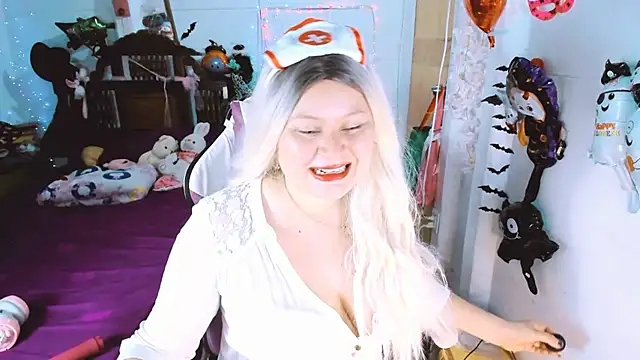 Snapshot of SofiaOlivares chatting on 09/25/25, 07:39 SofiaOlivares online show from 09/25/25, 07:39