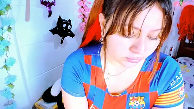 Snapshot of SofiaOlivares chatting on 10/10/25, 05:45 SofiaOlivares online show from 10/10/25, 05:45