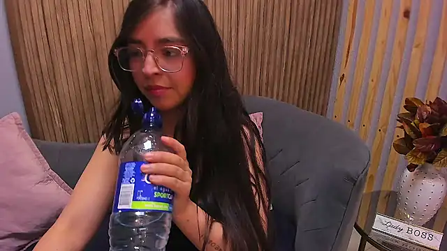 Snapshot of Eva_Macalliter chatting on 02/09/25, 03:22 Eva Macalliter online show from 02/09/25, 03:22