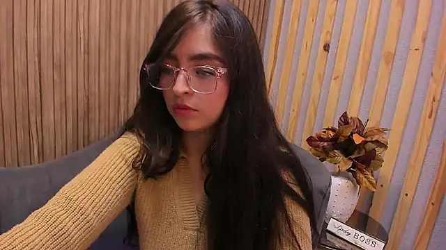 Snapshot of Eva_Macalliter chatting on 02/13/25, 02:45 Eva Macalliter online show from 02/13/25, 02:45