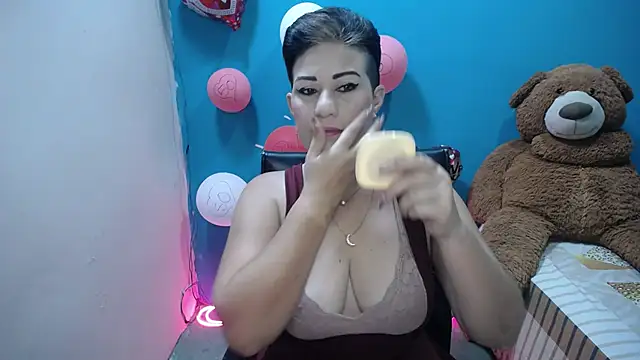 Sunny rayz  online show from 02/16/25, 09:26