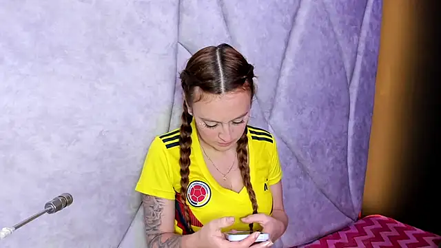 HornySlut69  online show from 07/07/26, 01:15