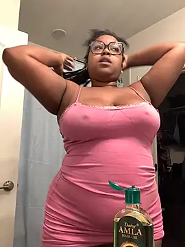 SweetHoneyBunz online show from 07/17/26, 04:34