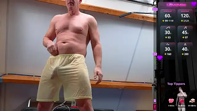 Snapshot of libo_horny_muscles chatting on 01/06/25, 03:19 libo horny muscles online show from 01/06/25, 03:19