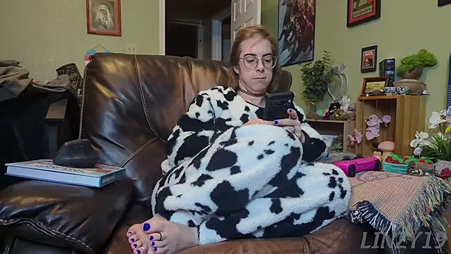 Linzy 19 online show from 01/22/25, 04:23