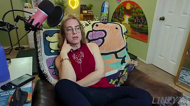 Linzy 19 online show from 02/05/25, 12:31